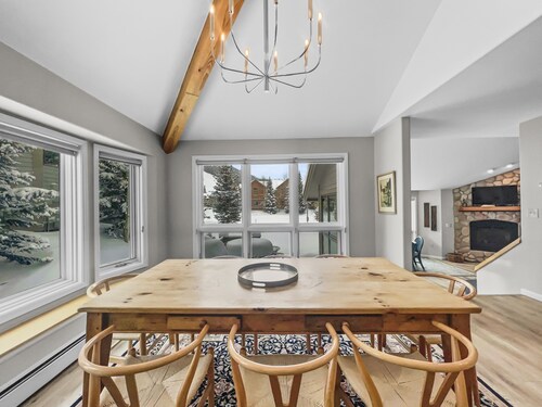 Legends 10 4br 4ba 4 Bedroom Townhouse by RedAwning