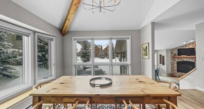 Legends 10 4br 4ba 4 Bedroom Townhouse by RedAwning