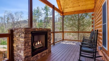 Cabin, 2 Bedrooms | Property grounds