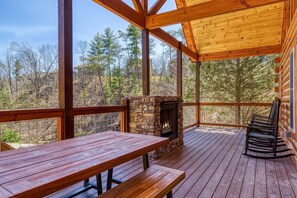Cabin, 2 Bedrooms | Terrace/patio