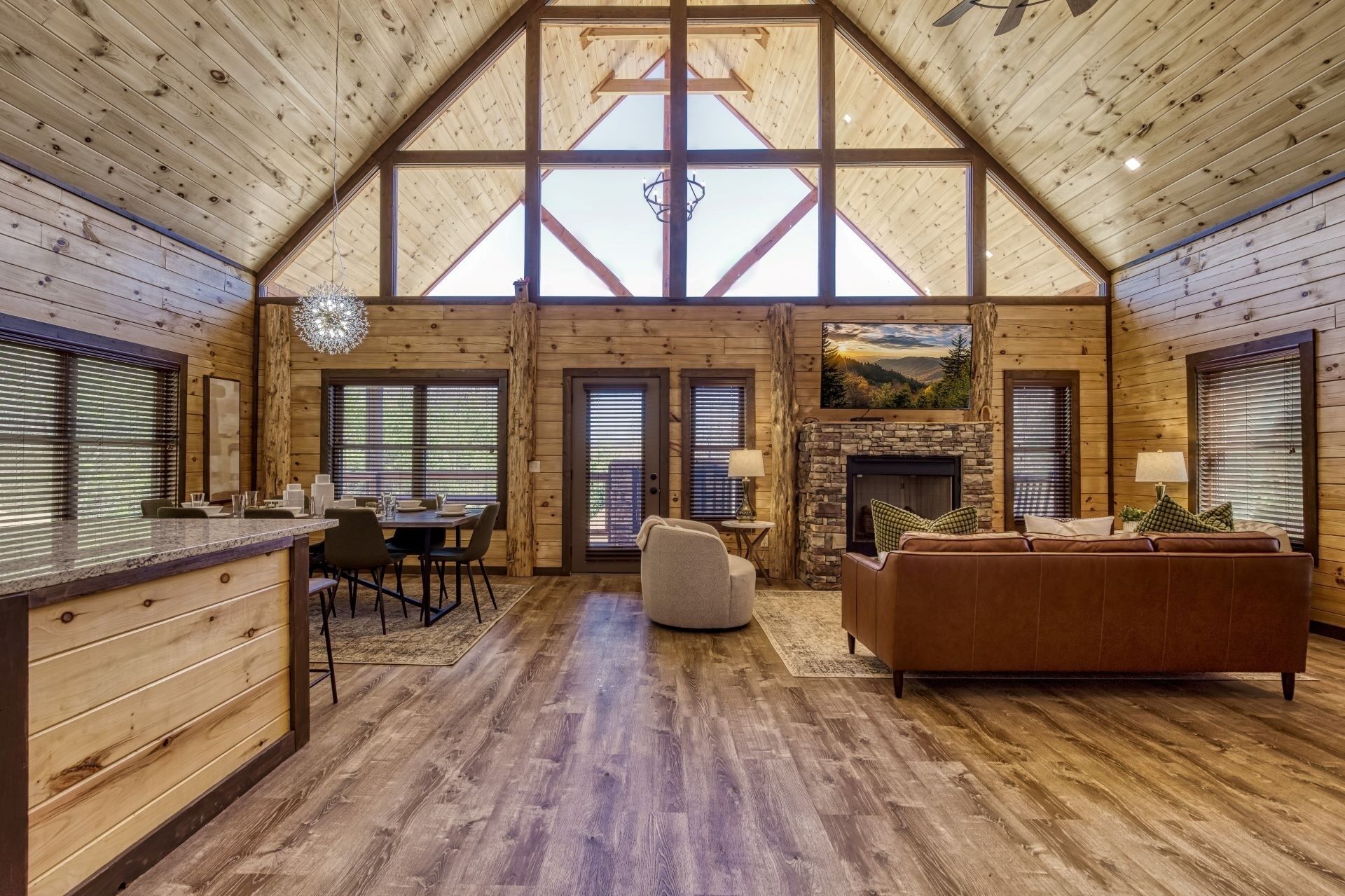 Cabin, 2 Bedrooms | Dining