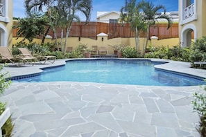 Maison mitoyenne, 2 chambres | Piscine