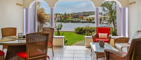 Townhome, 2 Bedrooms | Outdoor dining