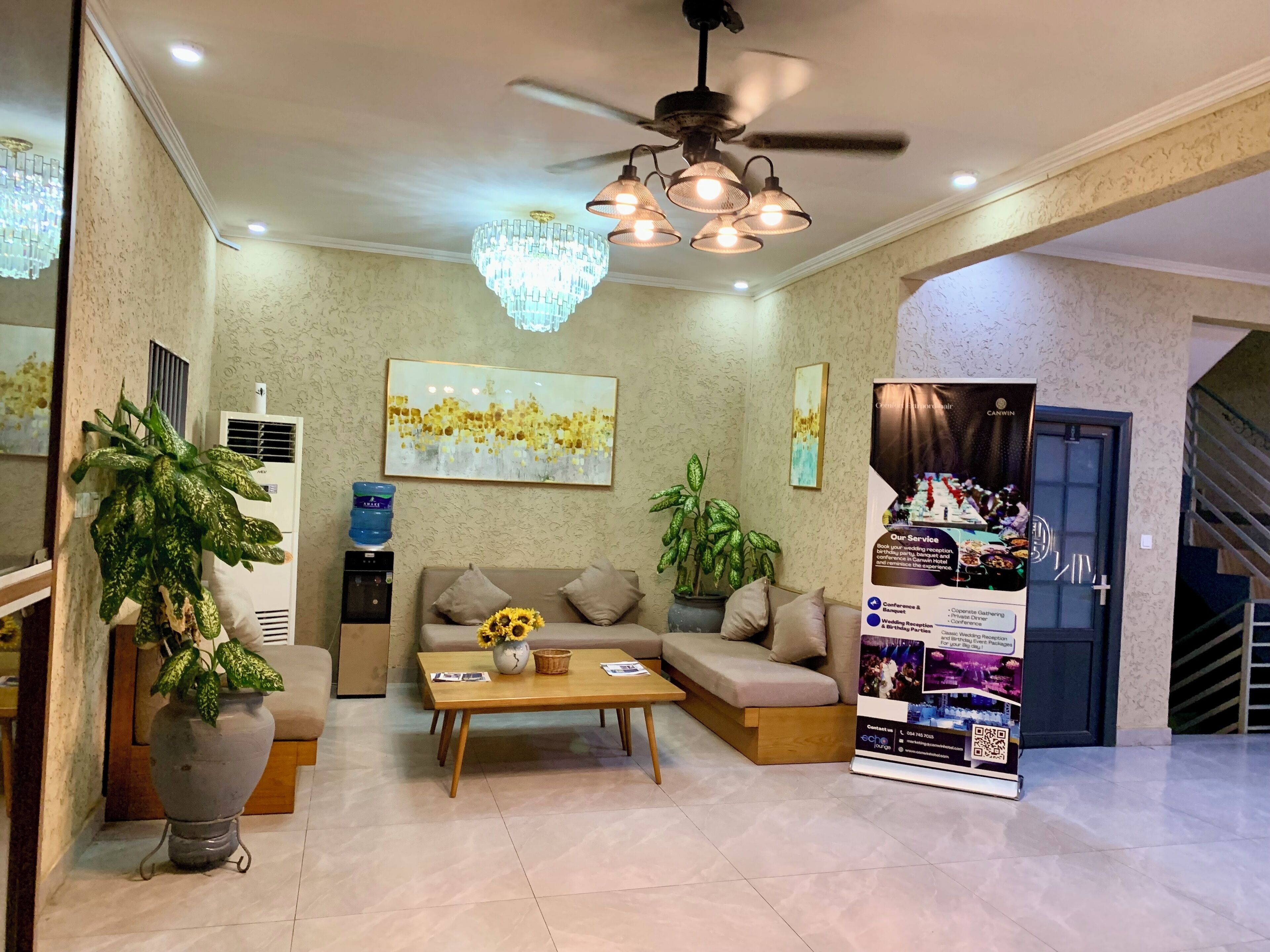 Kawasan tempat duduk lobi