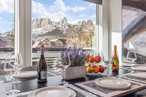 Dining - BRAND NEW|Artemis by SSR|TopView|Luxury|HOT TUB ( BL# RES-11743 ) (Canmore)