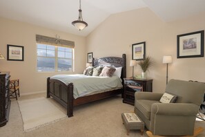 2 habitaciones, cuna de viaje, internet y ropa de cama 