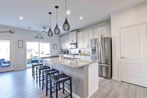 Fridge, microwave, oven, stovetop - Incredible 3 bed townhome in the Bishop's Landing Community! Beach Shuttle, Community Pool, Pickleball courts, and more! (Millville)