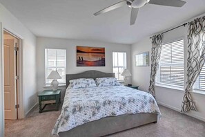 3 bedrooms, desk, free WiFi, bed sheets - Incredible 3 bed townhome in the Bishop's Landing Community! Beach Shuttle, Community Pool, Pickleball courts, and more! (Millville)