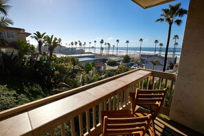 Property grounds - Completely Remodeled 2 Bedroom with 2 Cal King Suites! 1040 Sq Ft (Oceanside)