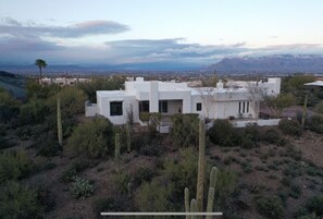 Exterior - Desert oasis in the heart of the Tucson Mountains nestled by iconic Saguaros. (Tucson)