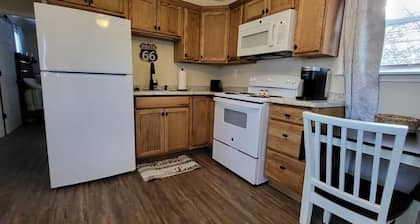Country Roads 1BR apartment near TTU & downtown