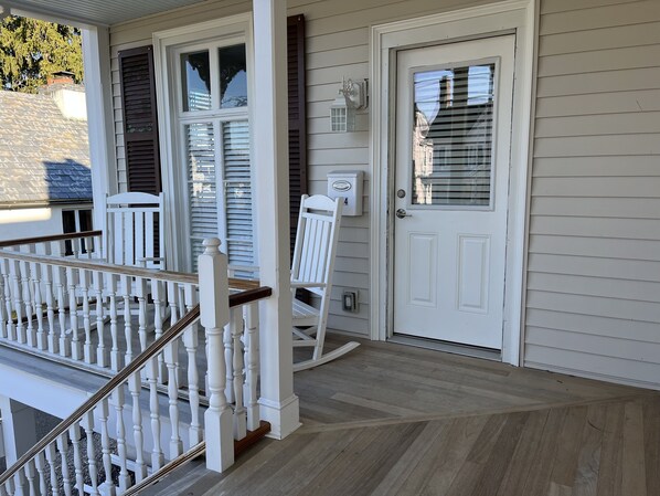 Exterior detail - Charming Apartment in Flemington (Flemington)