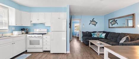 Microondas, lavavajillas y cafetera y tetera