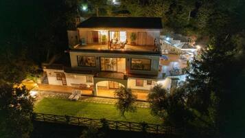 Villa, Smoking | 6 bedrooms