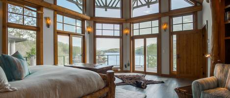 6 bedrooms, iron/ironing board, free WiFi, bed sheets