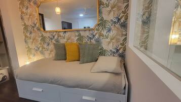 1 bedroom, in-room safe, iron/ironing board, free WiFi