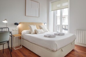 3 chambres, fer et planche à repasser, Wi-Fi gratuit, draps fournis