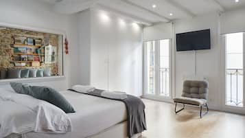 1 habitación, tabla de planchar con plancha, wifi gratis y ropa de cama