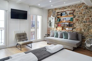 1 chambre, fer et planche à repasser, Wi-Fi gratuit, draps fournis
