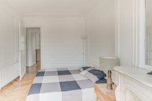 2 habitaciones, tabla de planchar con plancha y wifi gratis 