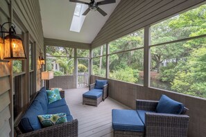 Terrace/patio - Sunset Rentals | Forest Drive 51 (Hilton Head Island)