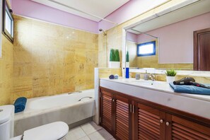 Douche, serviettes fournies