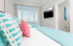 4 bedrooms, iron/ironing board, free WiFi, bed sheets - Beach Condo at Phoenix Gulf Tower! (Orange Beach)