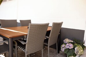 屋外ダイニングエリア