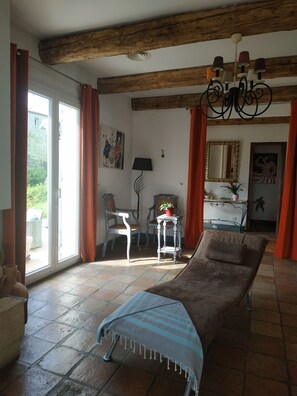 Interior - Maison et Piscine au Cœur des Vignes.calme, Authenticité du Paysage Languedocien (Pailhes)