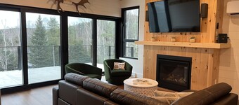New construction, This Chalet is ready to enjoy all seasons !