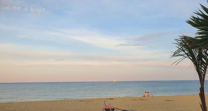 Authentique Mas Catalan Entièrement Rénové à 10 Minutes des Plages