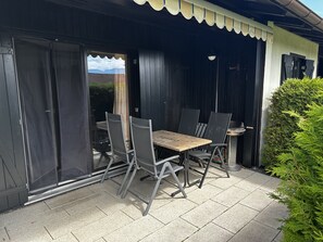 Outdoor dining - Ferienhaus Grundmann - im Allgäu mit Wunderschönem Berg- Seepanorama (Lechbruck am See)