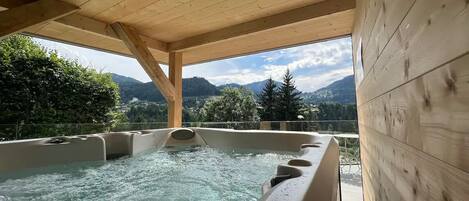 Bain à remous extérieur