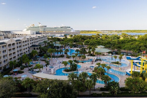 CRUISING? BEACHING? THEME PARKING? 8 min walk to beach CANAVERAL TIMESHARE WEEK