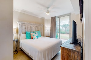 3 bedrooms, iron/ironing board, Internet, bed sheets - Sunny Waterscape ground-floor condo with pools, hot tubs, & stunning Gulf views (Fort Walton Beach)