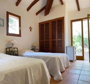 6 bedrooms, iron/ironing board, travel cot, WiFi - Maison Familiale Corse du Sud, Pianottoli-caldarello (Pianottoli-Caldarello)