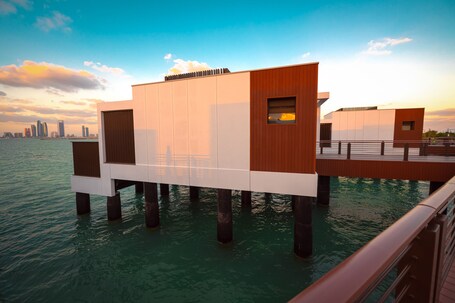 Bab Al Nojoum Hudayriyat Villas - Image 26