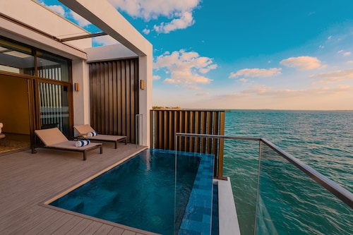 Bab Al Nojoum Hudayriyat Villas