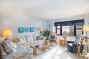 DVD player - Summer Winds A-416, Almost Oceanfront Condo in Indian Beach, NC! (Indian Beach)