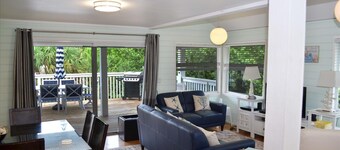 Spacious "Crab Cakes" Cottage on N. Captiva Island,FL with GolfCart and Starlink