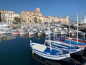 Marina