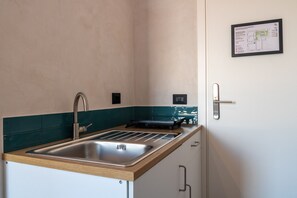 舒适四人房 | 私人厨房 | 茶具/咖啡用具