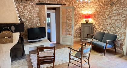 GITE 6 PERSONNES PROCHE MONFLANQUIN AVEC PISCINE