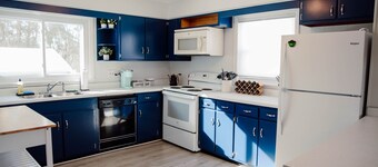 Charming Oak Hill Getaway Near the New River Gorge