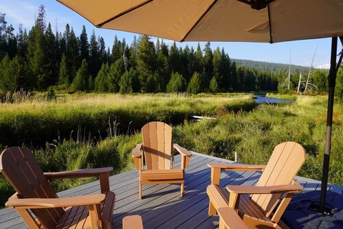 Wild Woods - Cascades Riverside Retreat