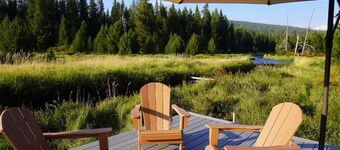 Wild Woods - Cascades Riverside Retreat