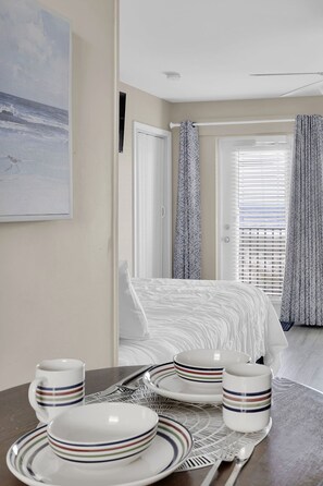 Iron/ironing board, free WiFi, bed sheets