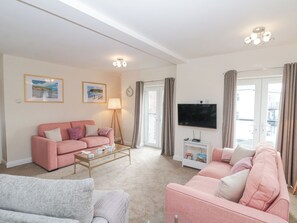 Cottage | Interior - Weydale Avenue (Scarborough)