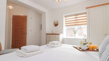 Cottage | 3 bedrooms, individually decorated, individually furnished, free WiFi