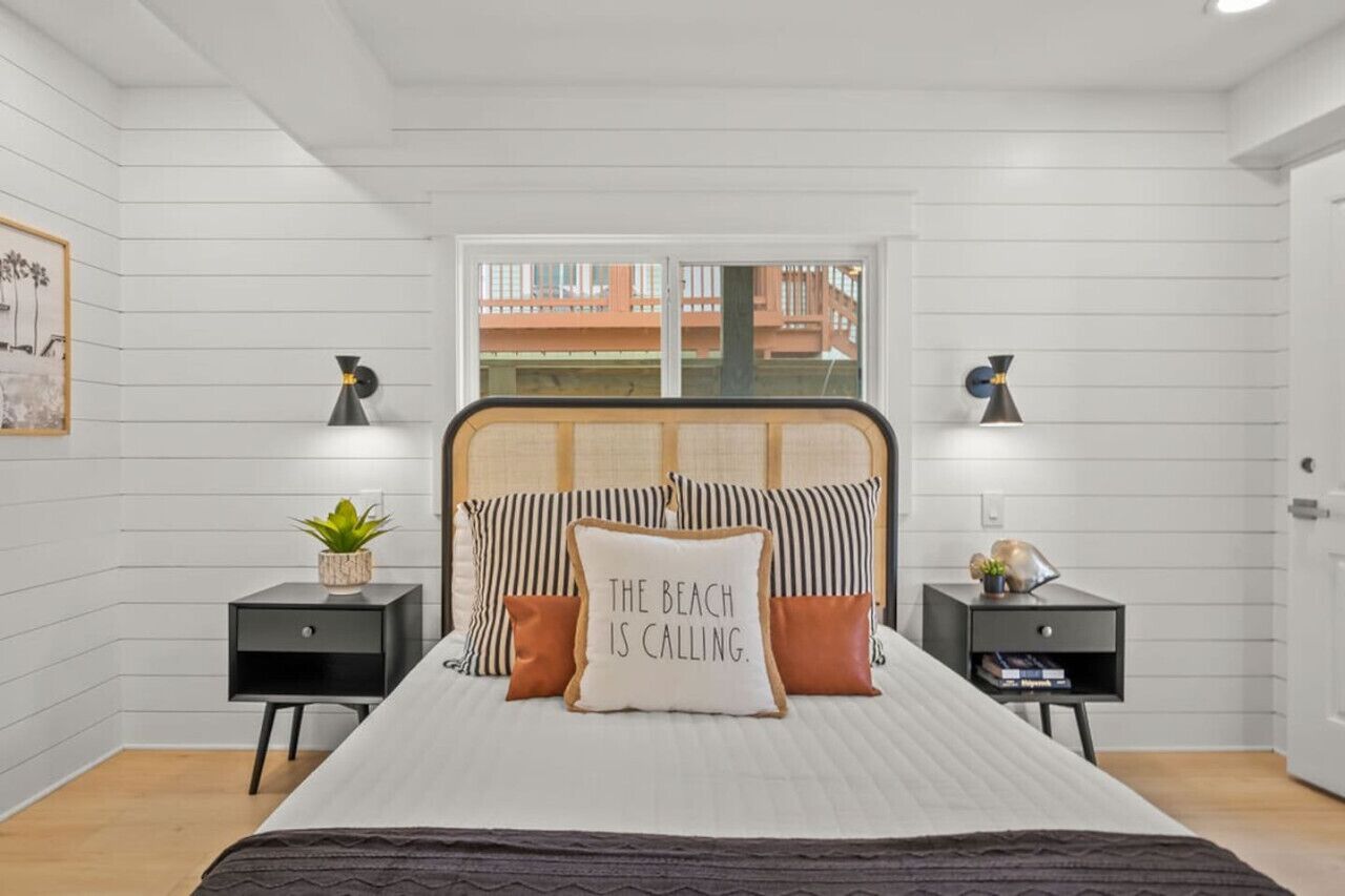 4 bedrooms, desk, iron/ironing board, WiFi